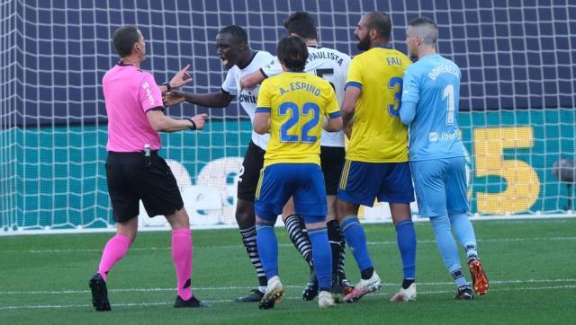 mk体育官网-迪亚哈比：对方曾问 若卡拉道歉比赛能否继续