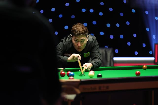 mk体育APP-颜丙涛连赢三场决胜局大战 大师赛首秀即进决赛