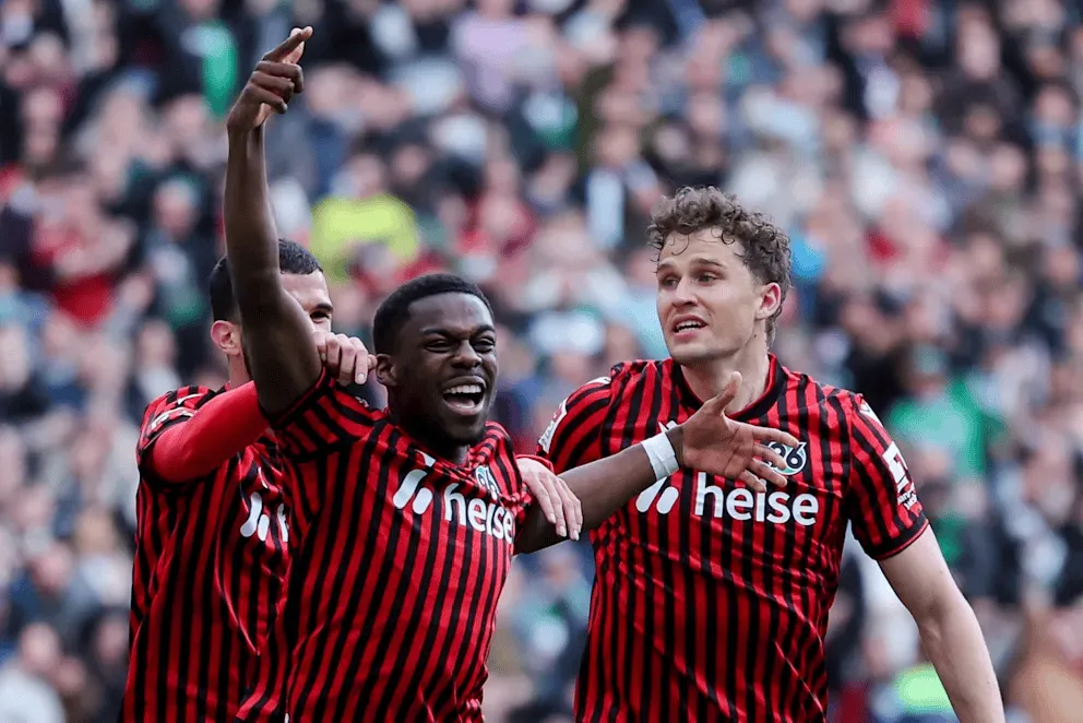 mk体育APP-汉诺威、法鹰、黄潜、布莱顿争夺拜仁20岁多面手小将阿塞科